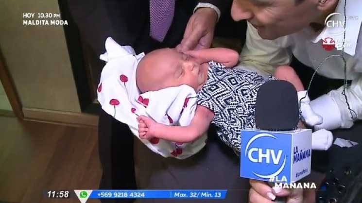 Pamela Díaz presentó a su hija Pascuala en plena Mañana de Chilevisión
