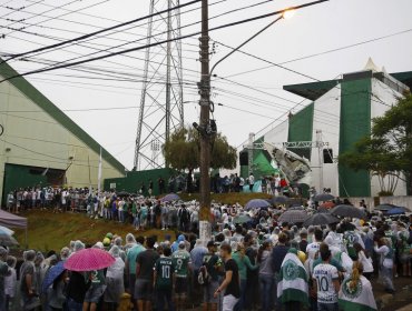 Bajo la lluvia, Chapecó prepara el multitudinario homenaje a las víctimas del vuelo Lamia