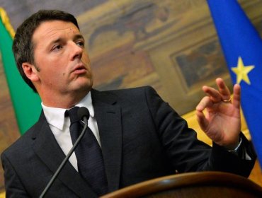 Primer ministro Renzi promete renunciar tras aplastante derrota en referendo en Italia