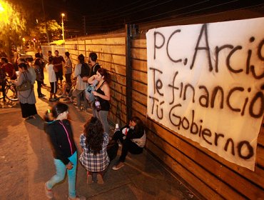 Partido Comunista aparece como principal responsable de inminente cierre de Universidad Arcis