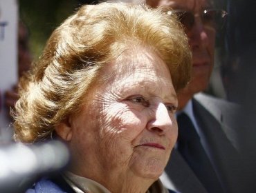 Viuda de Pinochet Lucia Hiriart estuvo internada 4 días en Hospital Militar