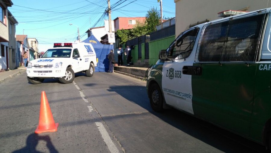 Viña del Mar: Encuentran mujer muerta en plena vía pública en Santa Inés