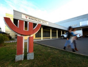 Trabajadores municipales de Hualpén tenían en sus oficinas Tv Cable con pack erótico