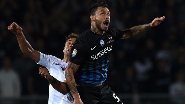 Mauricio Pinilla confirmó su salida de Atalanta