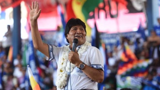 Bolivia: Cómo puede ser Evo Morales candidato pese al límite de la Constitución