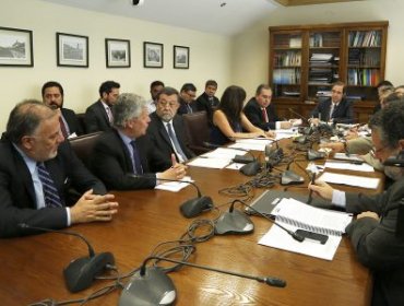 Comisión del Senado aprobó feriado del 2 de Enero