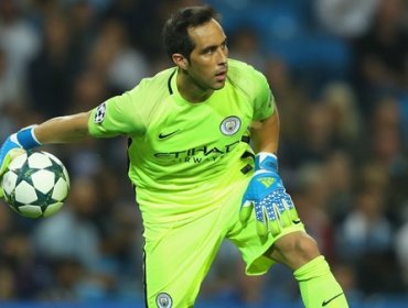 Claudio Bravo, entre los 100 mejores jugadores del mundo