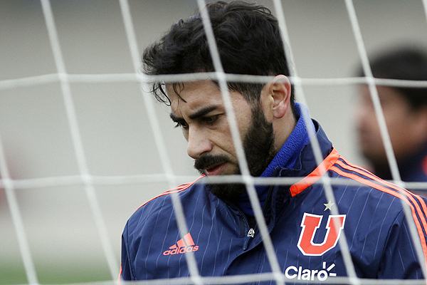 Johnny Herrera se confiesa: Quiere irse de la "U" ahora
