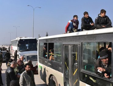 Siria: Más de 30.000 rebeldes son evacuados de Alepo