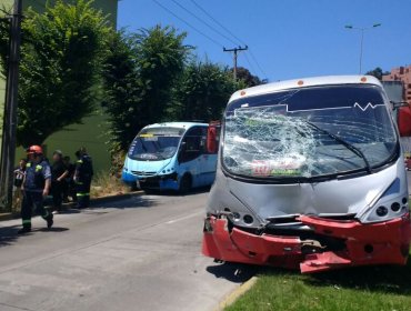 49 lesionados en choque masivo en Viña del Mar: Dos buses se vieron involucrados