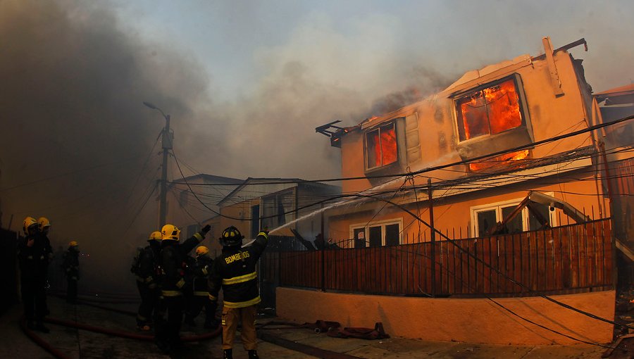 Amplitud por Incendio en Valparaíso:“Gobierno ha sido incapaz de implementar mecanismos eficaces de prevención”