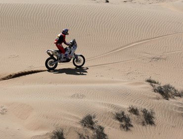 Dakar 2017: Piloto de motos eslovaco es alcanzado por un rayo durante la carrera