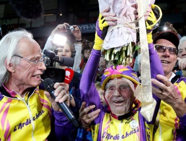 Francés de 105 años de edad explica cómo logró su récord de ciclismo