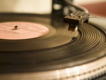 Tornamesas y Vinilo, la magia está de vuelta: Descubre la primera tendencia del año