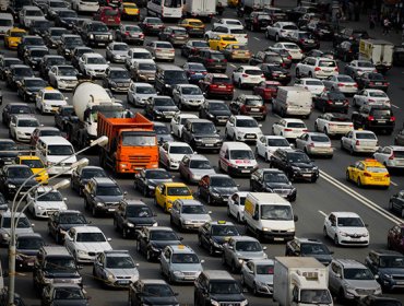 Vivir cerca de carreteras transitadas aumenta el riesgo de padecer demencia