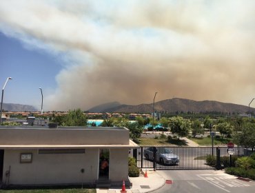 Se declara Alerta Roja por incendio en Cuesta Barriga en comuna de Padre Hurtado