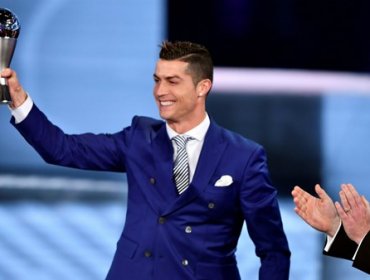 Cristiano Ronaldo se apoderó del primer trofeo The Best