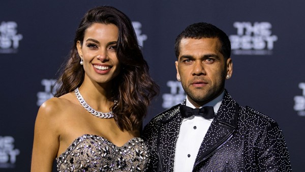 Dani Alves: "Los de Barcelona deberían haber venido"