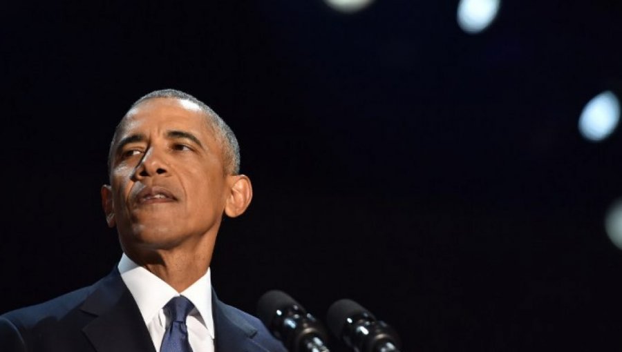 Obama llora al finalizar su último discurso como Presidente de Estados Unidos