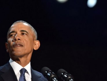 Obama llora al finalizar su último discurso como Presidente de Estados Unidos