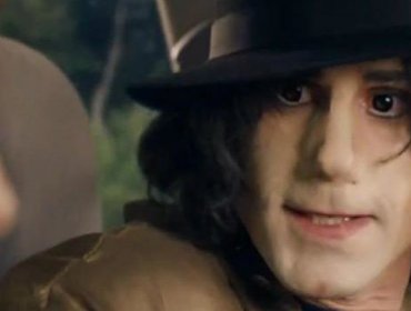 Impactante caracterización de Michael Jackson logra Joseph Fiennes