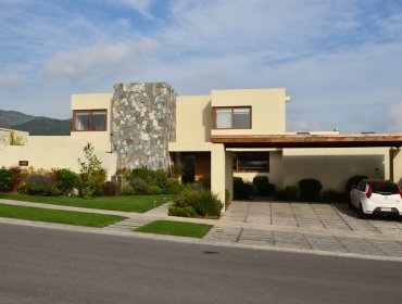 Inmobiliaria Manquehue Lanza Casas de Alto Estándar en Piedra Roja