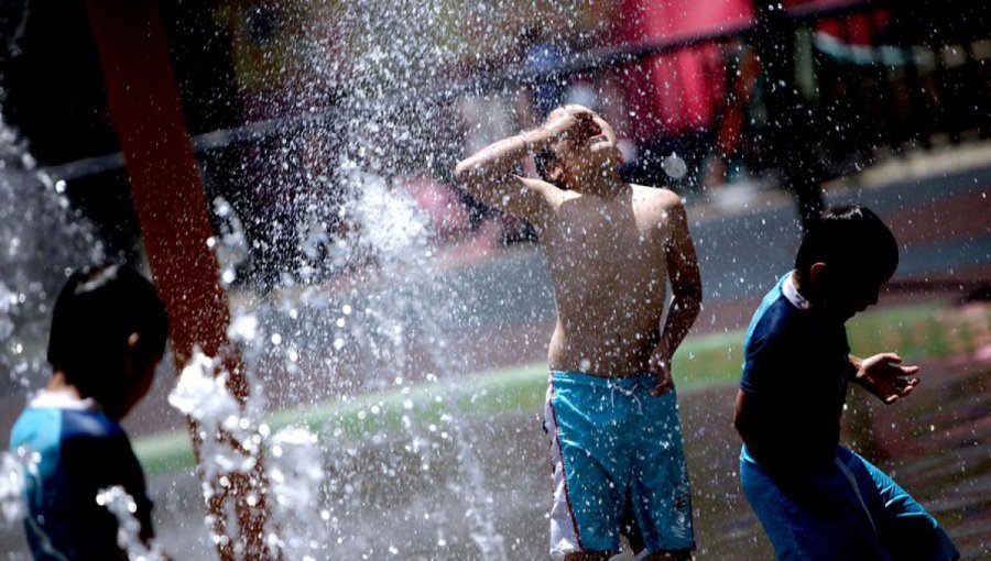 A prepararse: Ola de calor extrema afectará a la zona central del país