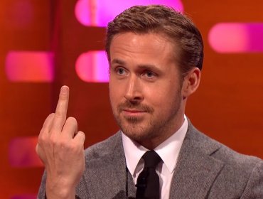 Ryan Gosling recibió una broma en pleno programa que no le cayó bien