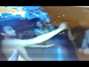 Vecino enojado por no poder dormir, atacó con gas pimienta a dueño de pub