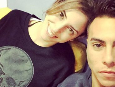 Así luce la novia de Eduardo Vargas luego de tener a su segundo hijo