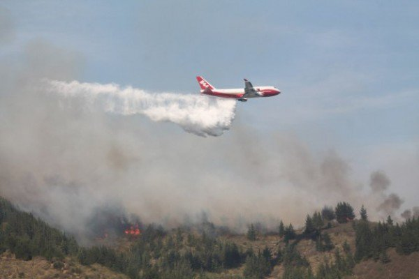 "SuperTanker" prepara su segundo día de combate ante las llamas