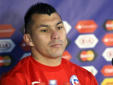 El emotivo mensaje de Gary Medel a los bomberos de Chile