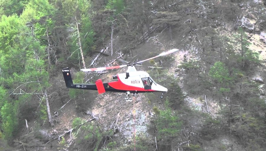 Avión más grande del mundo trae a Chile 4 helicópteros para atacar incendios