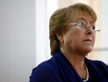 Nuevo record de Bachelet: Logra la más alta desaprobación en encuesta Cadem tras incendios