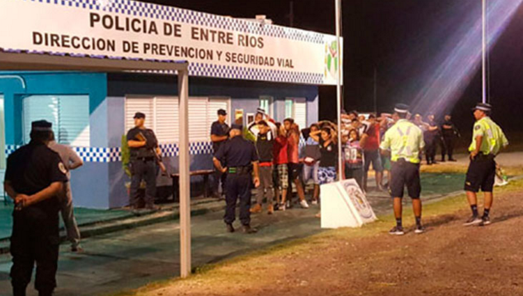 Justicia argentina libera a hinchas de Colo Colo tras ser acusados de violación