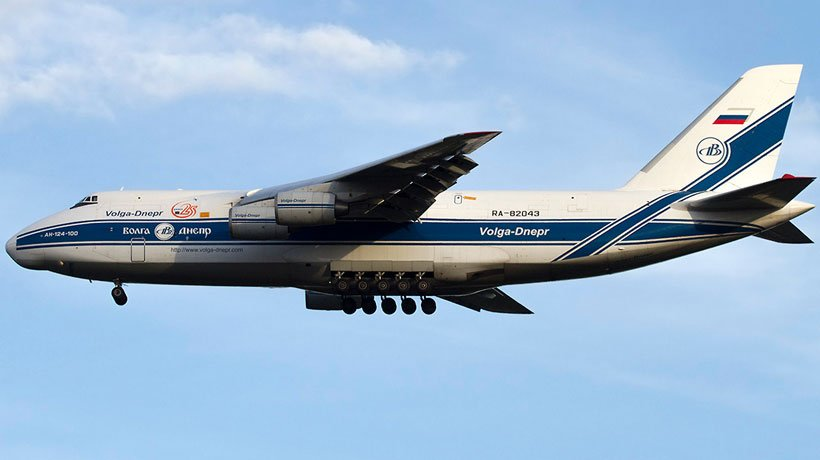 Avión más grande del mundo "Antonov" ya aterrizó en Chile