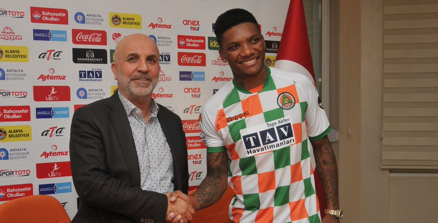 Junior Fernándes se despide de Croacia y ficha por equipo de Turquía