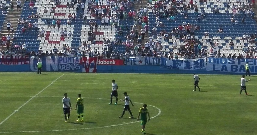 Universidad Católica venció a La Pintana en partido benéfico a los damnificados