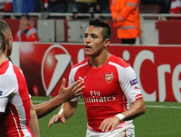 Alexis Sánchez enfrenta duelo clave este martes por la Premier League