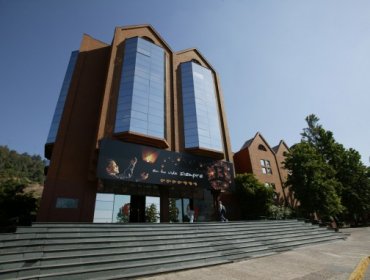 Canal 13 deberá pagar millonaria multa por emisión de programa "Contacto"