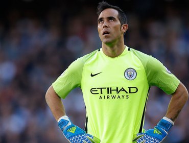 Claudio Bravo enfrenta duelo clave esta tarde por la Premier League