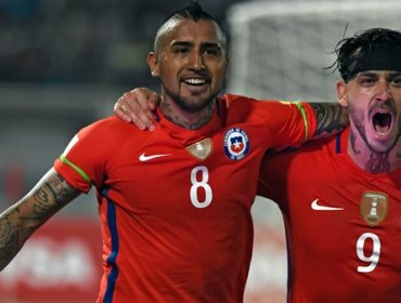 Arturo Vidal le dedicó un saludo a Mauricio Pinilla