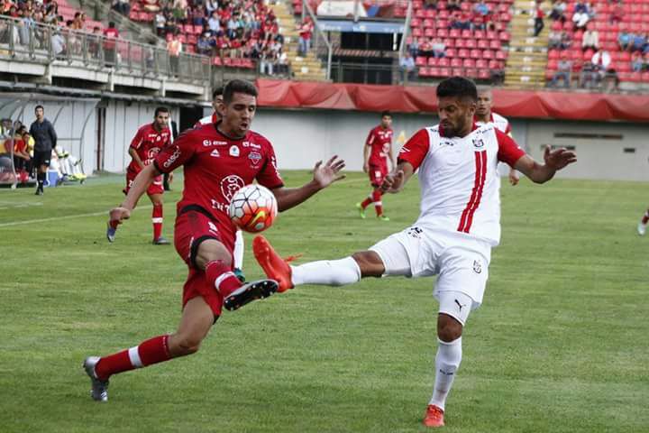 Primera B: Ñublense y Unión San Felipe fueron fuerzas parejas en Chillán