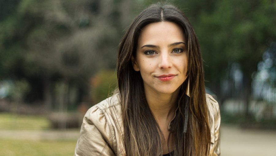 Daniela Castillo sorprende con nuevo y osado look