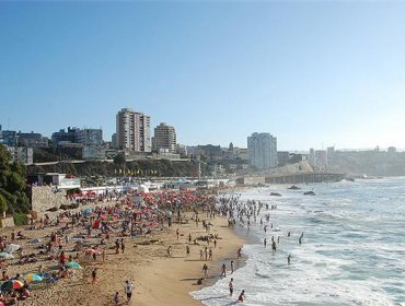 Lo trasladaron en Uber tras sufrir accidente en playa Caleta Abarca