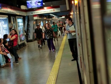 Cartel en un vagón del Metro de la Línea 1: "Atentado en tres días"