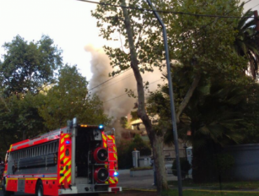 Se reactiva el incendio en restaurante "Bali Hai" en Las Condes