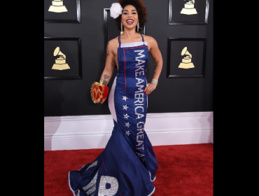 Grammy: Cantante sorprende con vestido en homenaje a Donald Trump