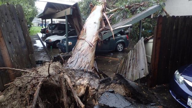 California azotada por la "bombogénesis", la tormenta más poderosa en años