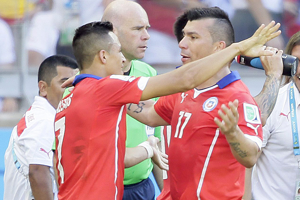 Gary Medel hace un llamado a Alexis para que fiche por el Inter de Milán